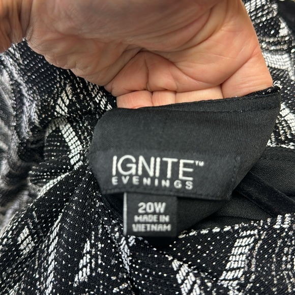 Plus size ignite evenings black-silver formal dress - Picture 7 of 7